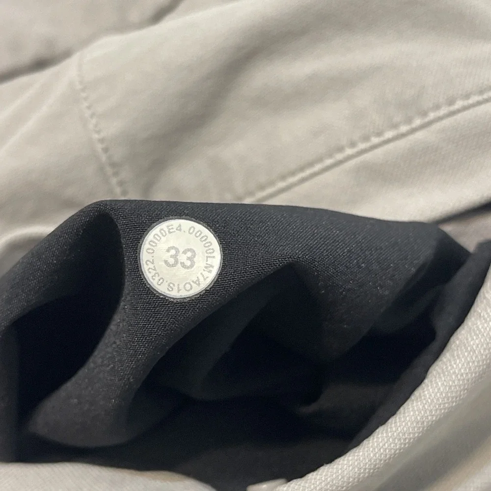 Lululemon Commission Shorts Men 33 Beige Stretch 8